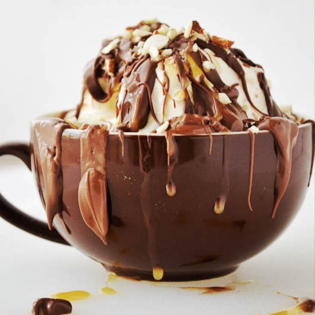17 Valentine’s Mug Cakes That Prove One Is NOT the Loneliest Number